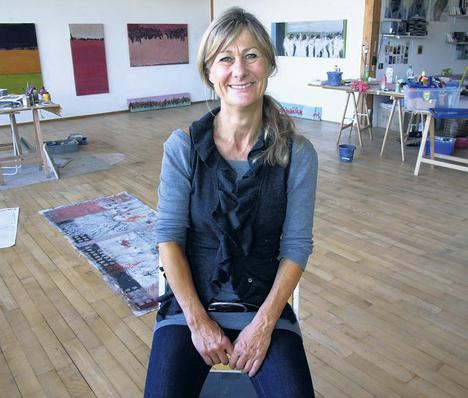 Die Malerin Mäder Helene in ihrem Atelier in Flawil. Bild: bm - St. Galler Tagblatt